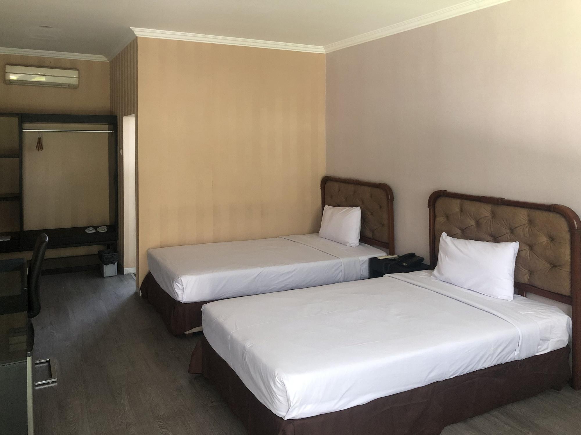 Hotel Sinar 3 Sedati Exterior foto