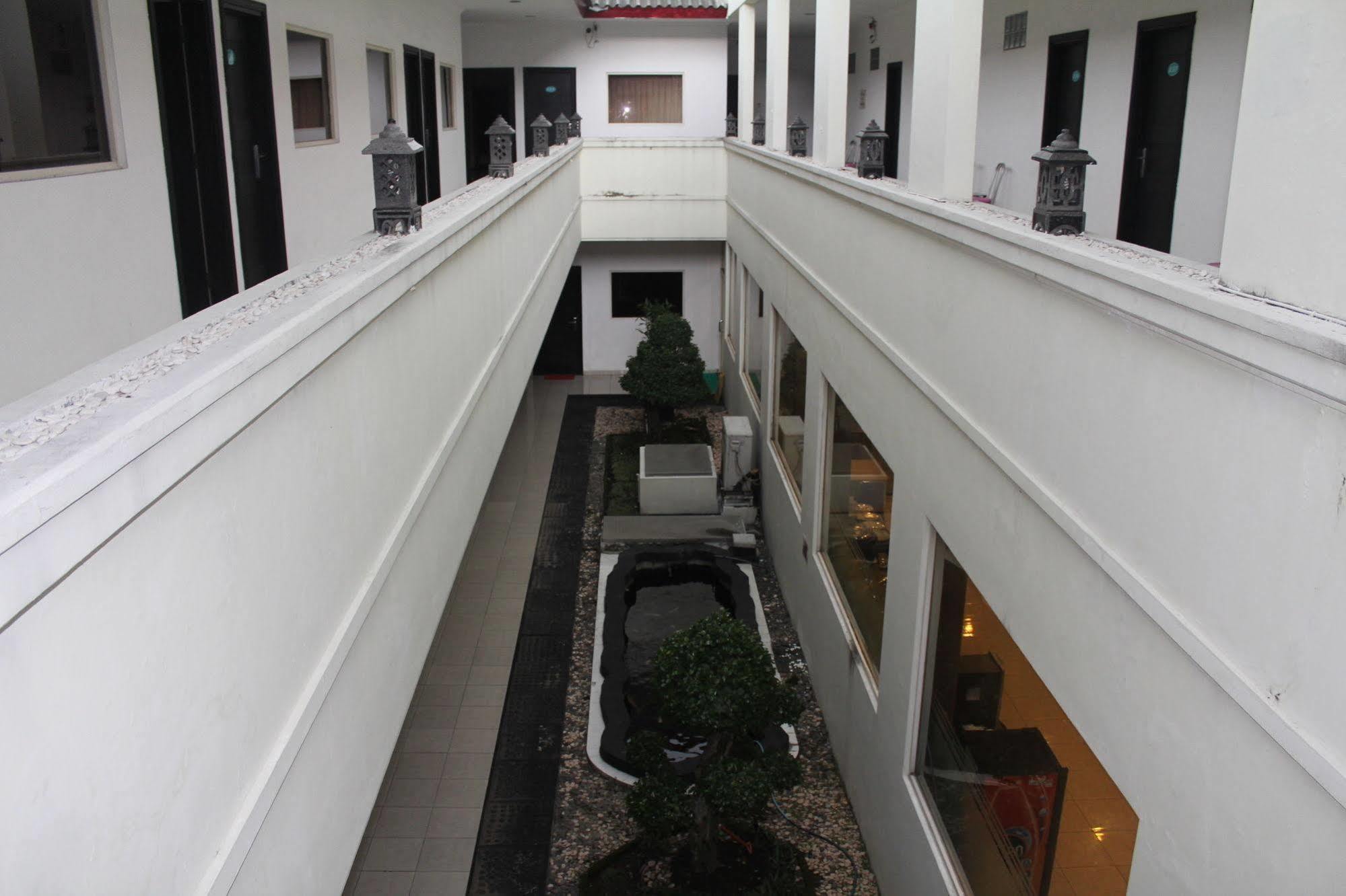 Hotel Sinar 3 Sedati Exterior foto